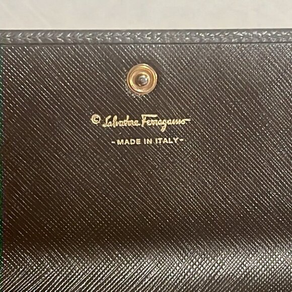 Salvatore Ferragamo brown wallet - Picture 9 of 15